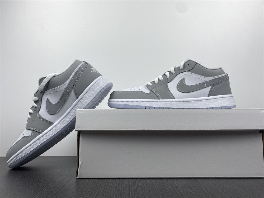 Air Jordan 1 Low Wolf Grey (W) - DC0774-105