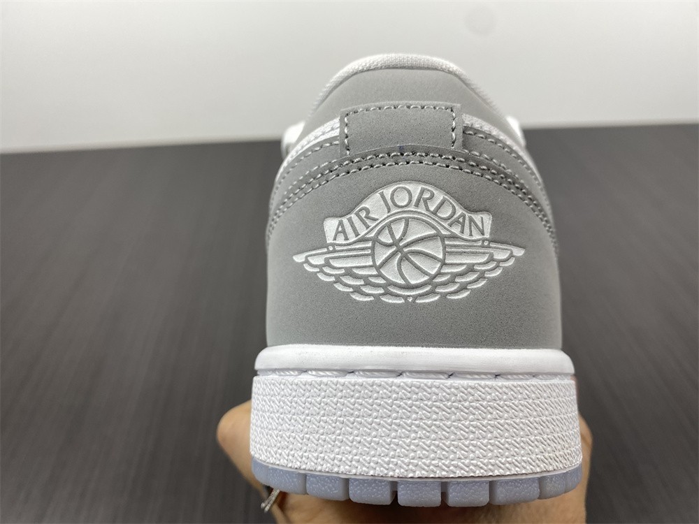 Air Jordan 1 Low Wolf Grey (W) - DC0774-105