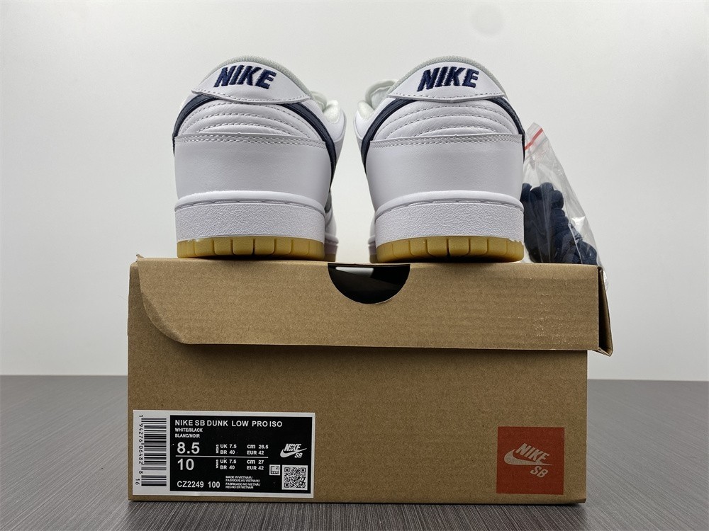 Nike SB Dunk Low “Classic Green” CZ2249-100
