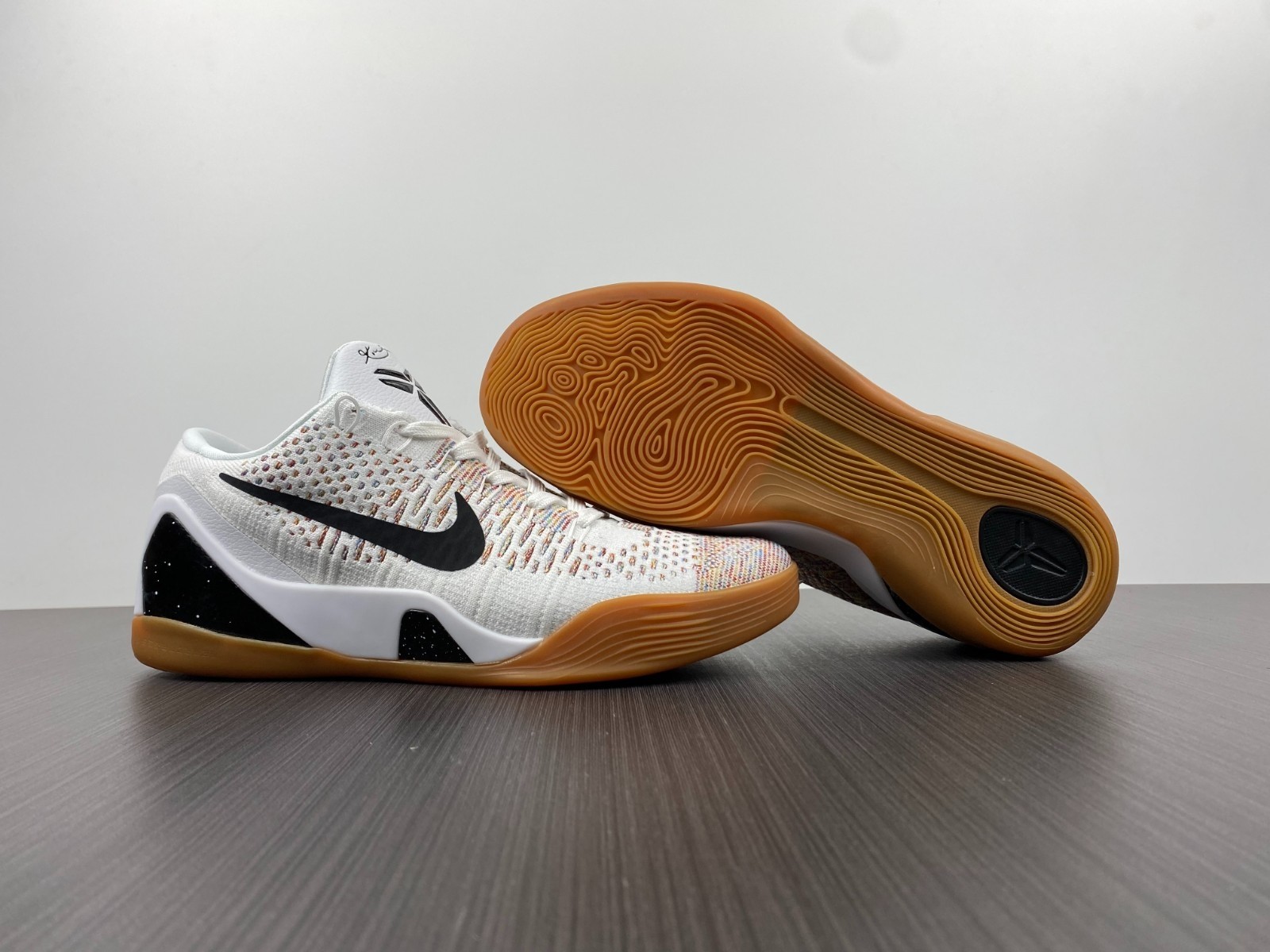 Nike Kobe 9 Premium Htm Color White Black Multi 698595-109