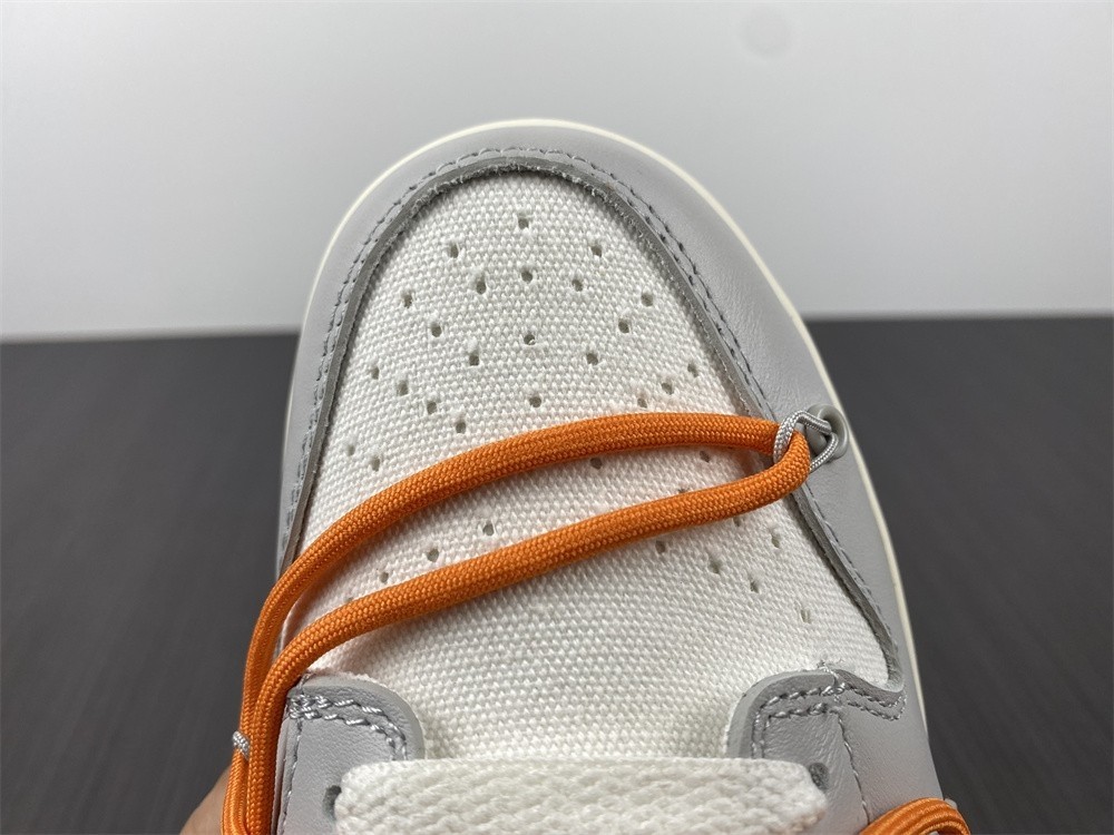 Off-White x Nike Dunk Low "The 50" No.44 DM1602-104
