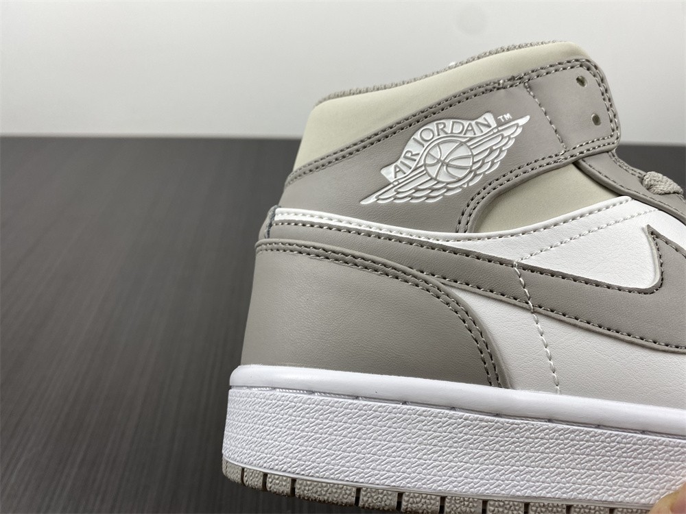 Air Jordan 1 Mid Linen - 554724-082