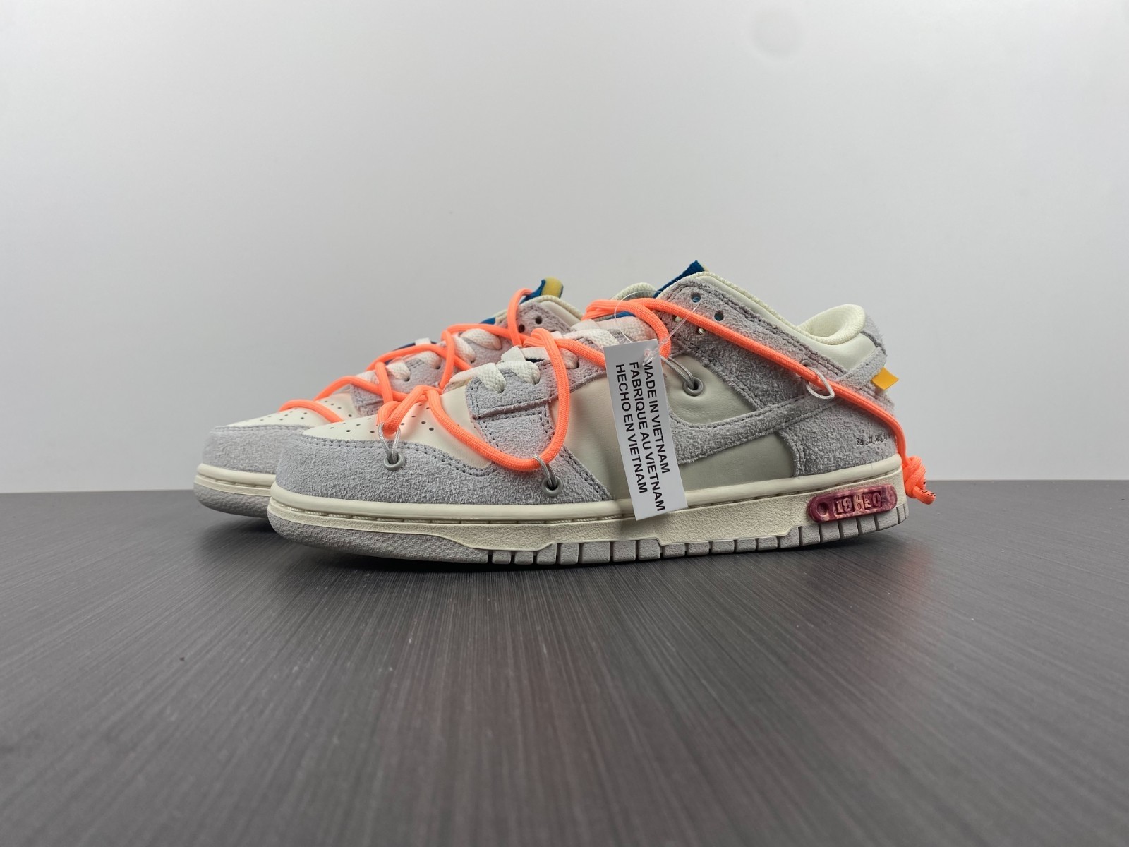 Off-White x Nike Dunk Low "The 50" No.19 DJ0950-119