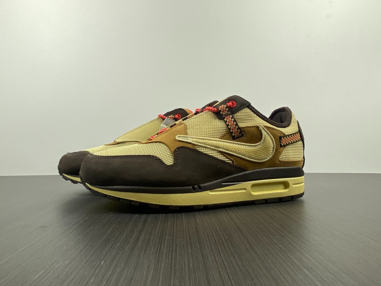 Travis Scott x Air MAX1 / CJ ( 12 ) DO9392-200