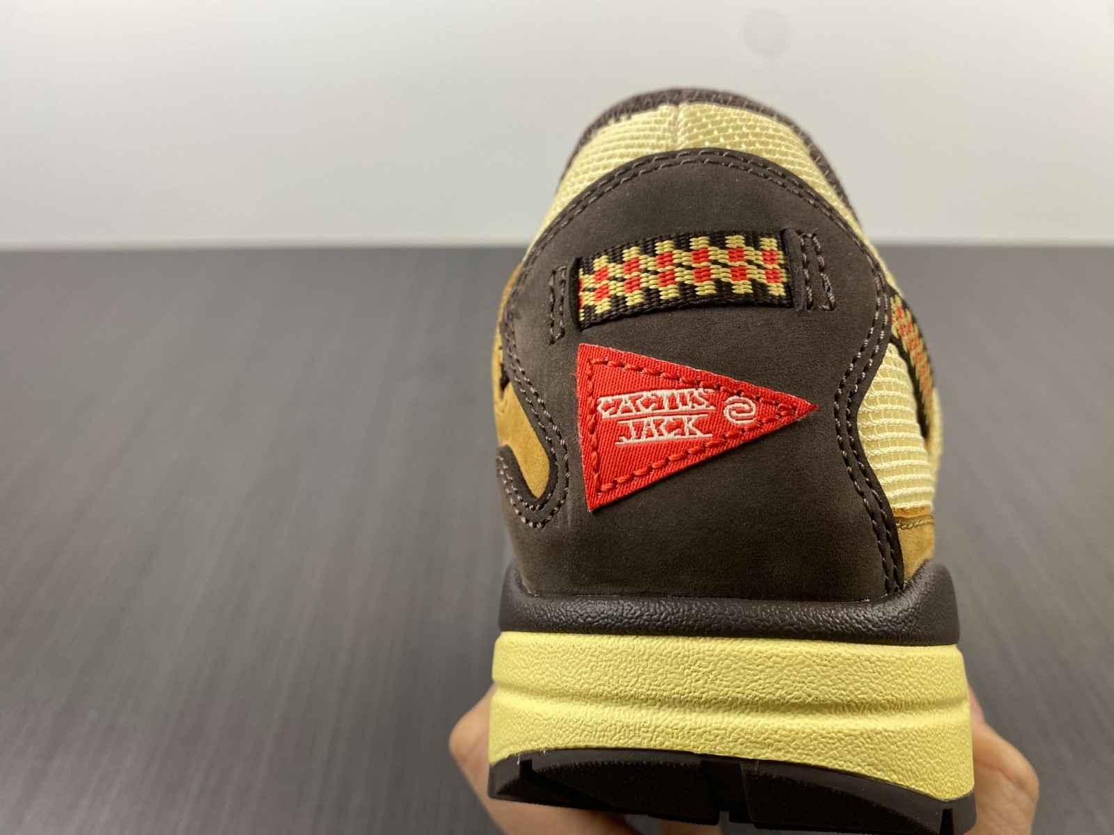 Travis Scott x Air MAX1 / CJ ( 12 ) DO9392-200