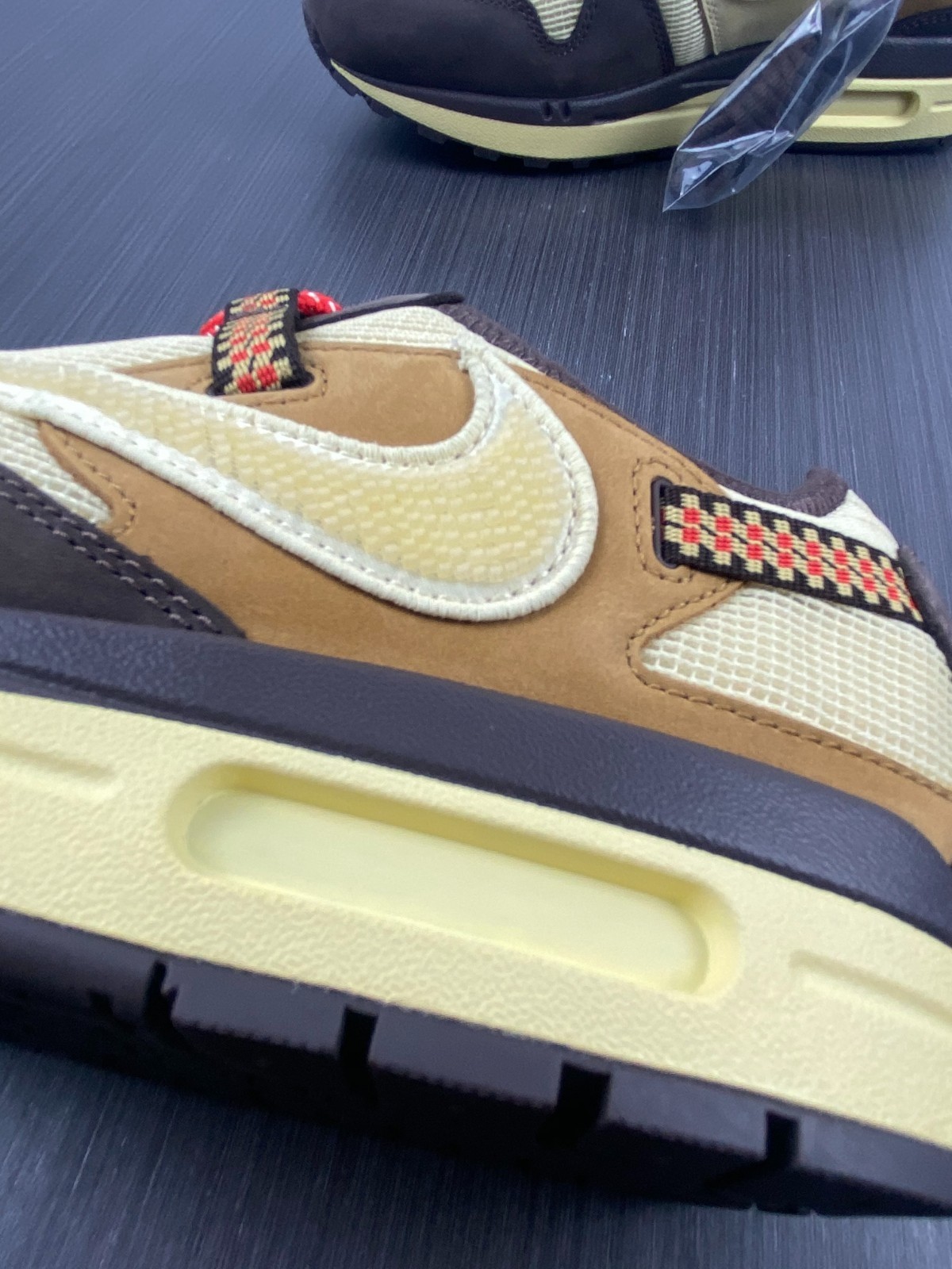 Travis Scott x Air MAX1 / CJ ( 12 ) DO9392-200