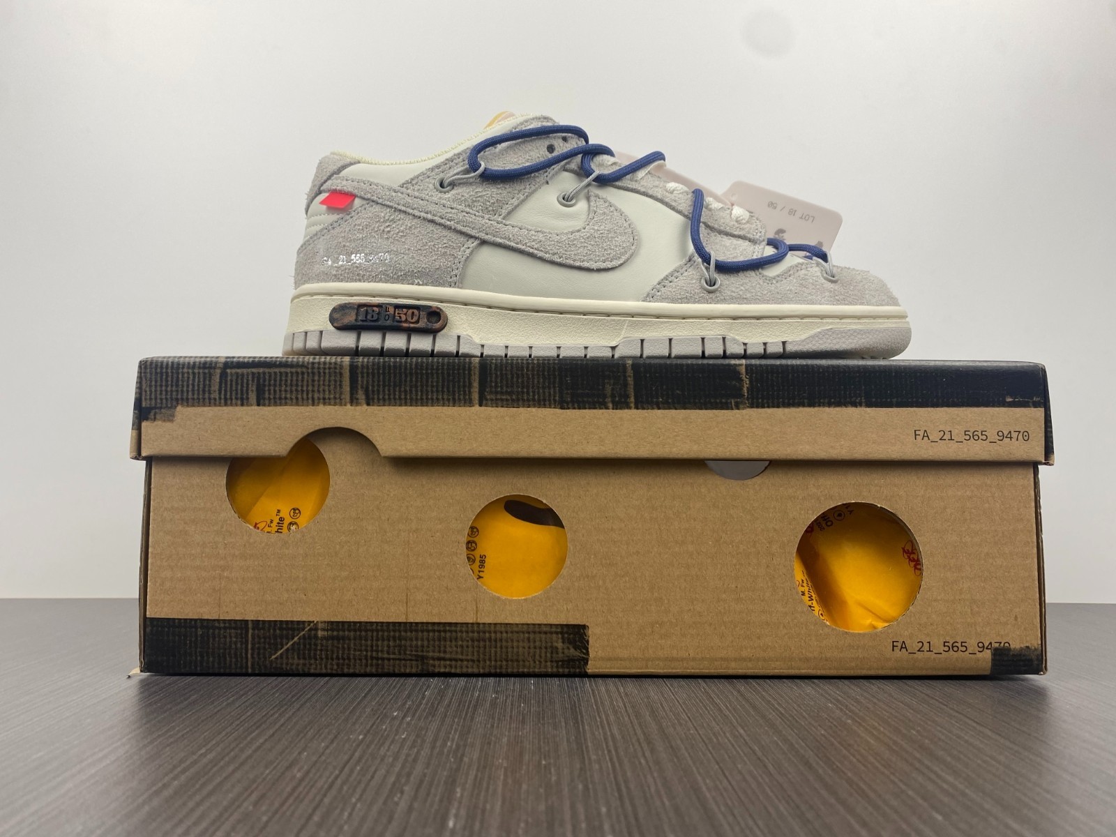 Nike Dunk Low Off-White "Lot 18 of 50" - DJ0950-112