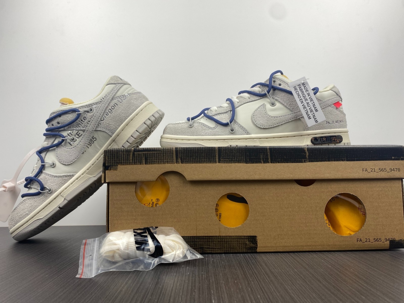 Nike Dunk Low Off-White "Lot 18 of 50" - DJ0950-112