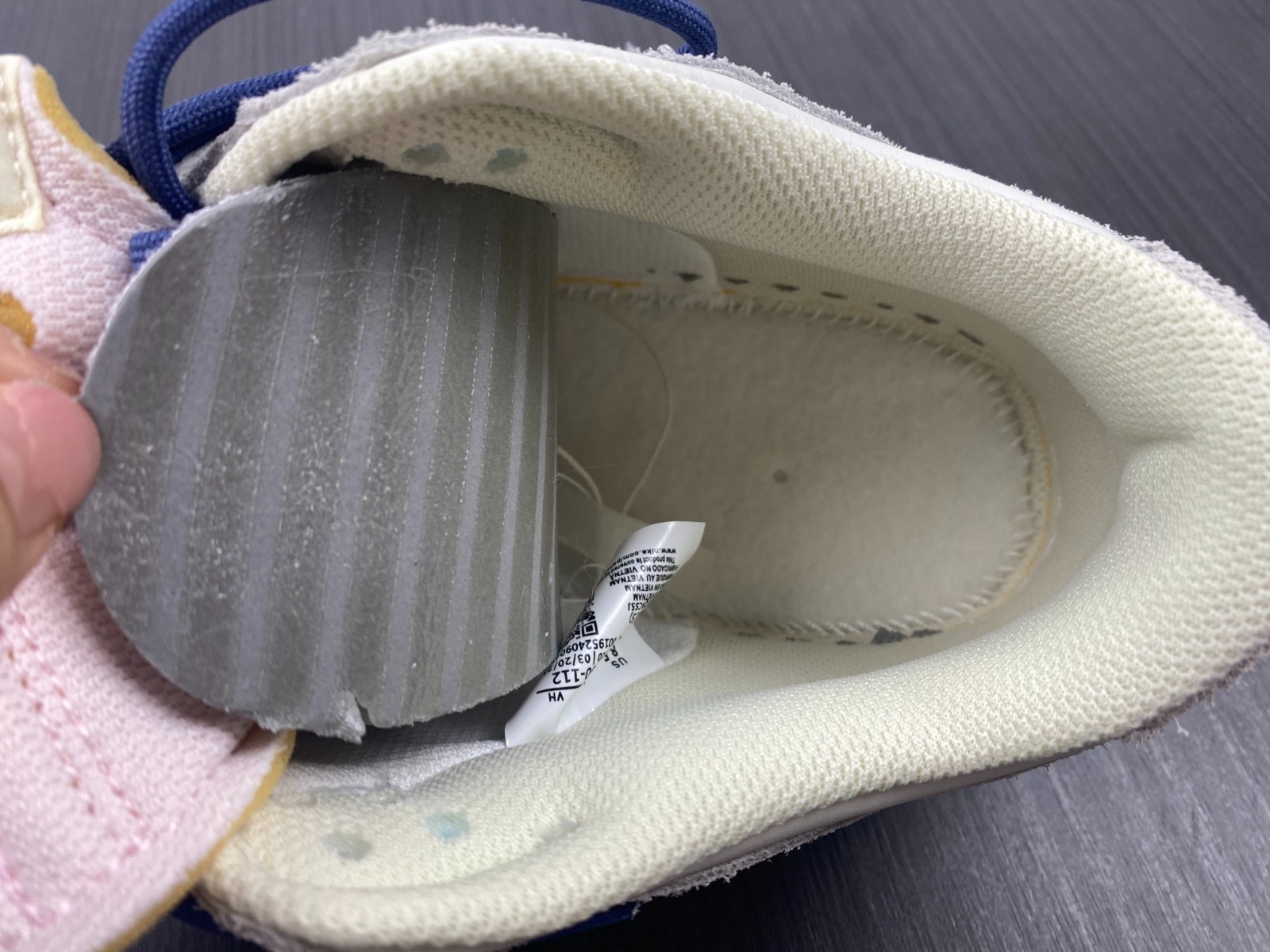 Nike Dunk Low Off-White "Lot 18 of 50" - DJ0950-112