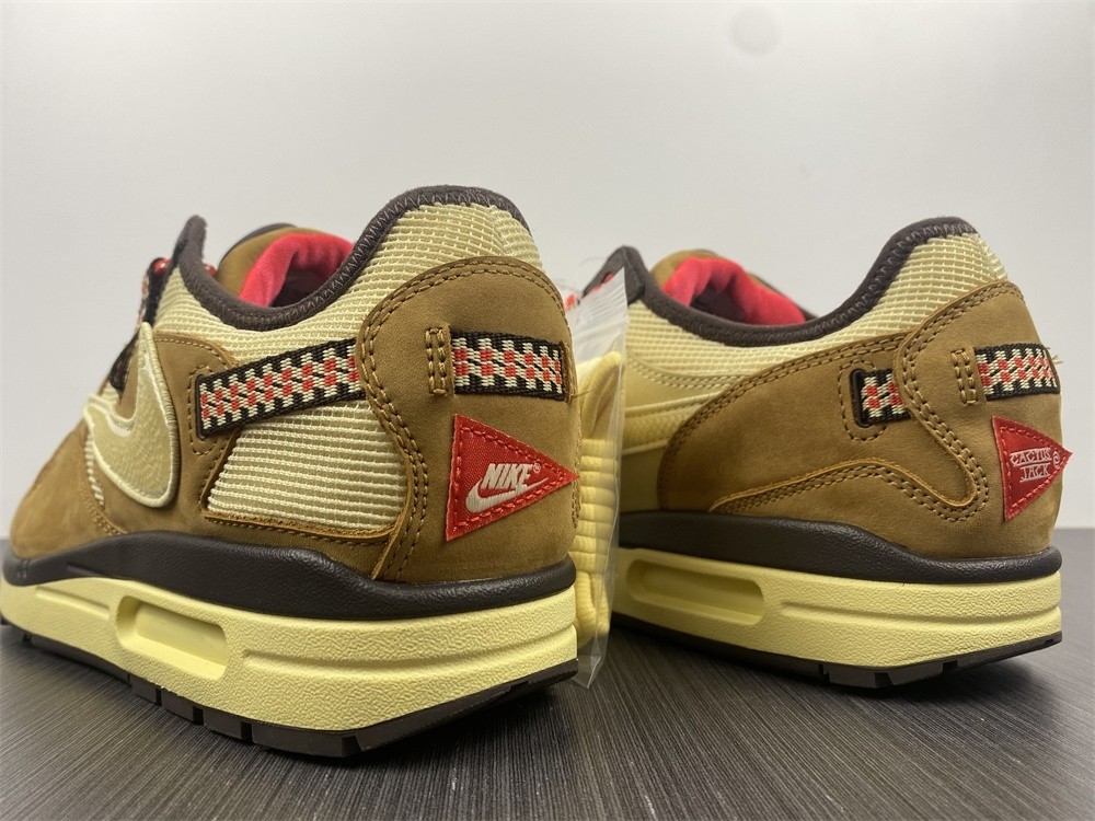 Travis Scott x Nike Air Max 1 Wheat DO9392-701