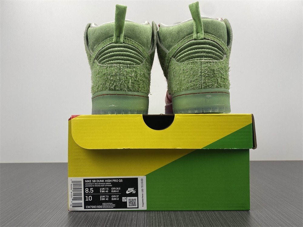 Nike SB Dunk High “Strawberry Cough" CW7093-600