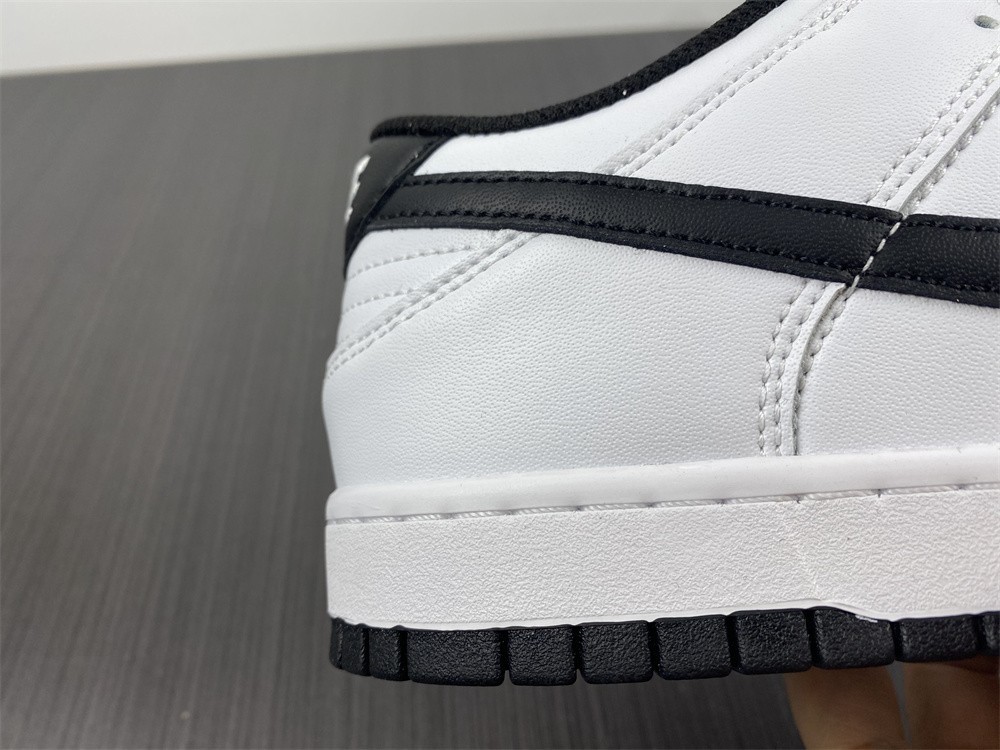 Nike SB Dunk Low White Black DD1503-113