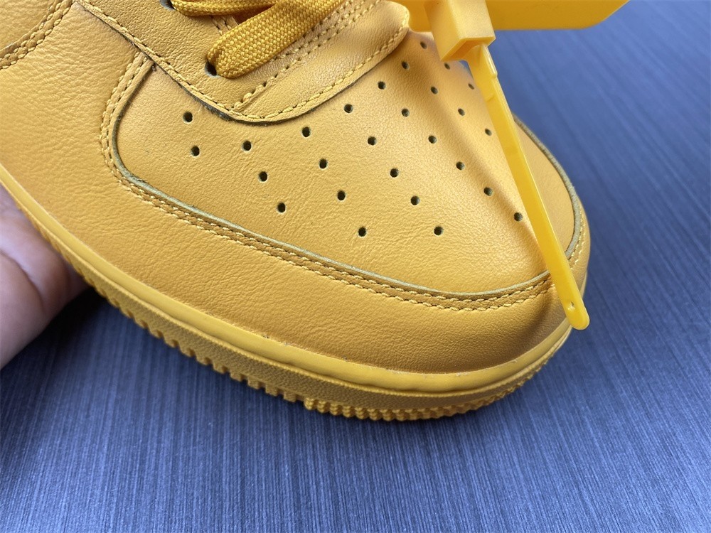 Off-White x Nike Air Force 1 Low “University Gold” DD1876-700