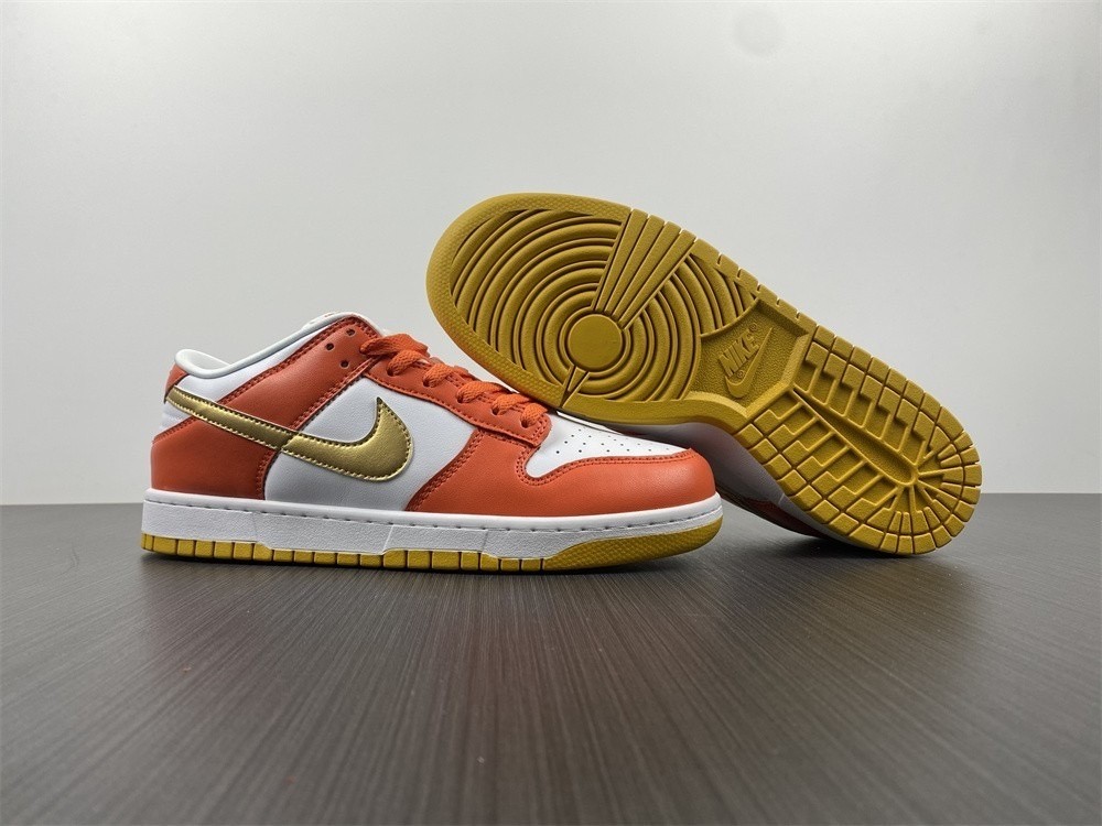 Nike Dunk Low University Gold (W) - DQ4690-800