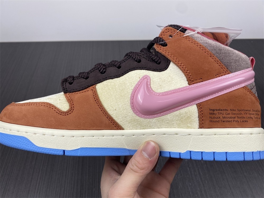 Social Status x Nk SB Dunk Mid DJ1173-700