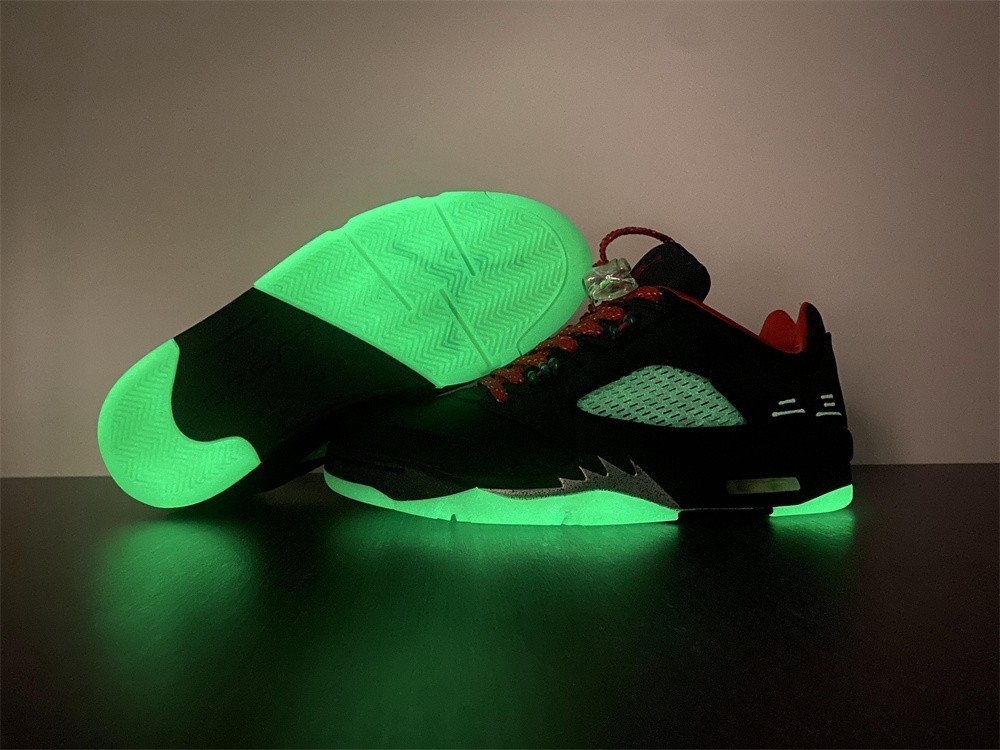 Air Jordan Retro 5 “Anthracite” DM4640-036