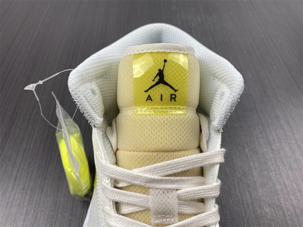 Air Jordan 1 Mid SE Voltage Yellow (W) - DB2822-107