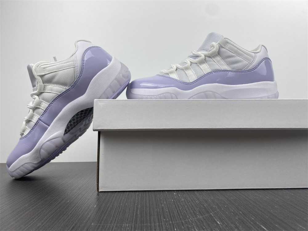 Air Jordan 11 Low WMNS PURE VIOLET AH7860-101
