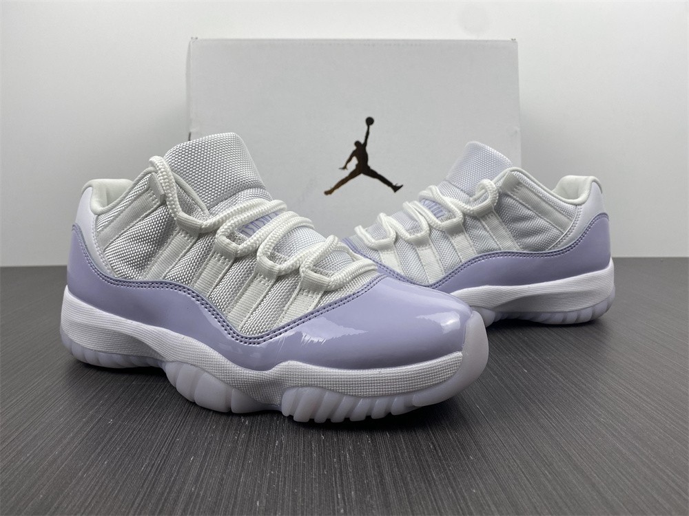 Air Jordan 11 Low WMNS PURE VIOLET AH7860-101