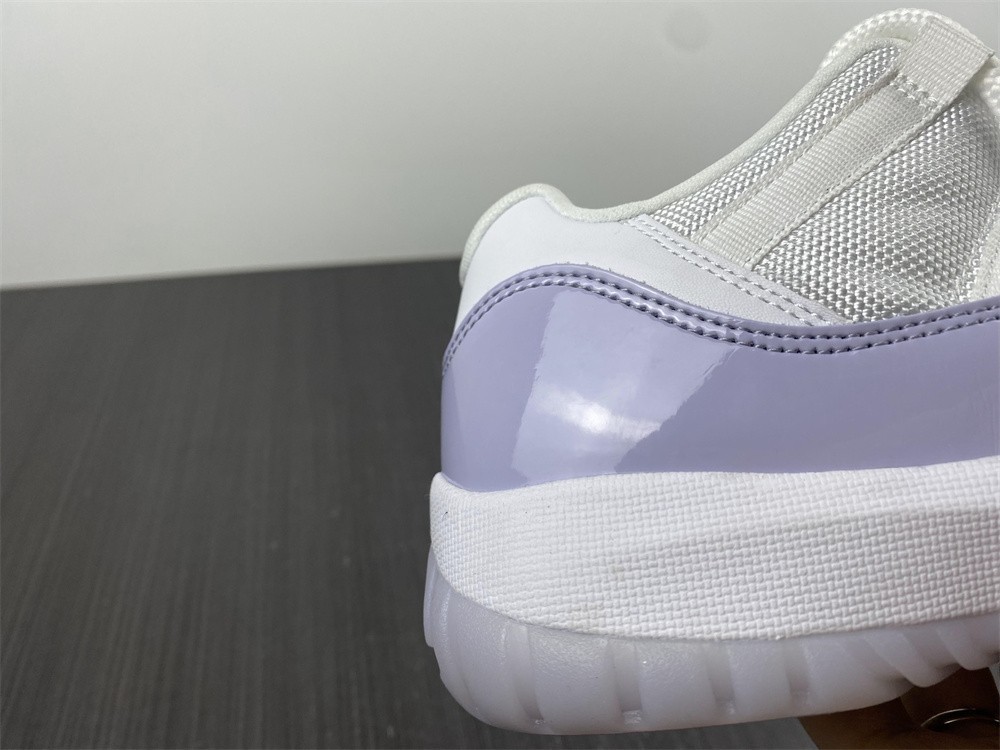 Air Jordan 11 Low WMNS PURE VIOLET AH7860-101
