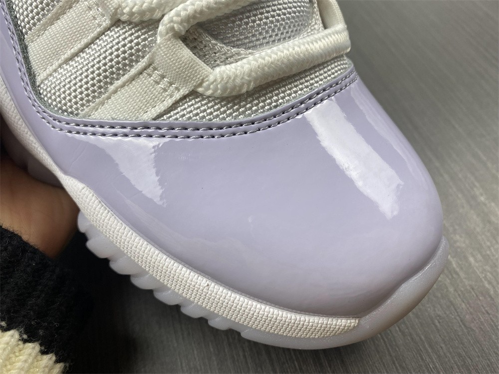 Air Jordan 11 Low WMNS PURE VIOLET AH7860-101