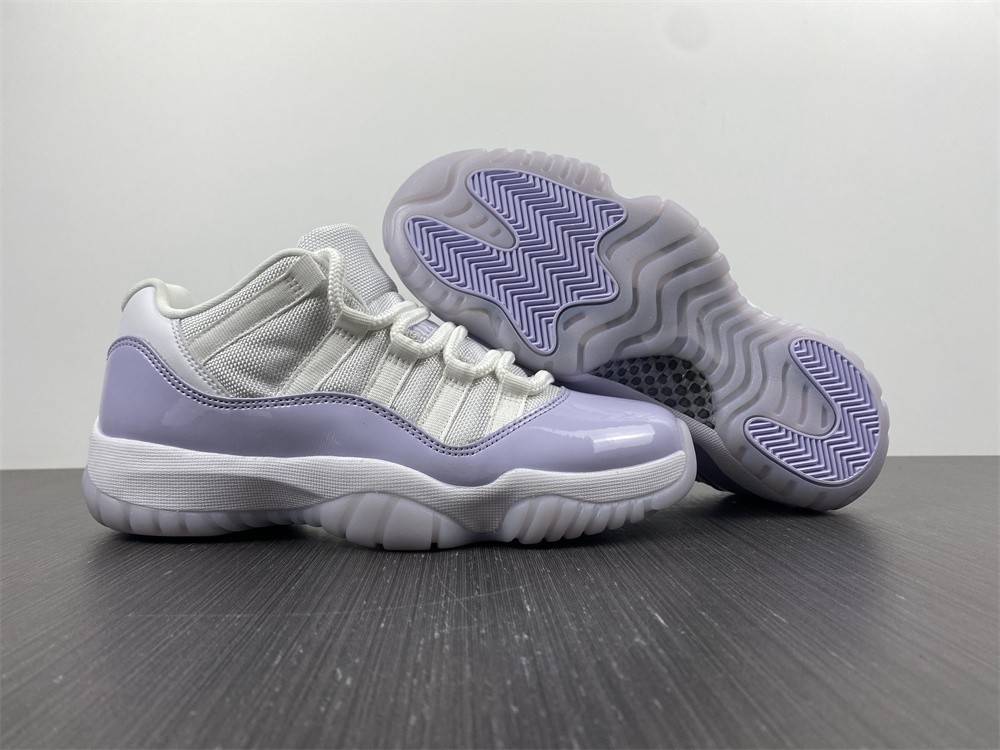 Air Jordan 11 Low WMNS PURE VIOLET AH7860-101
