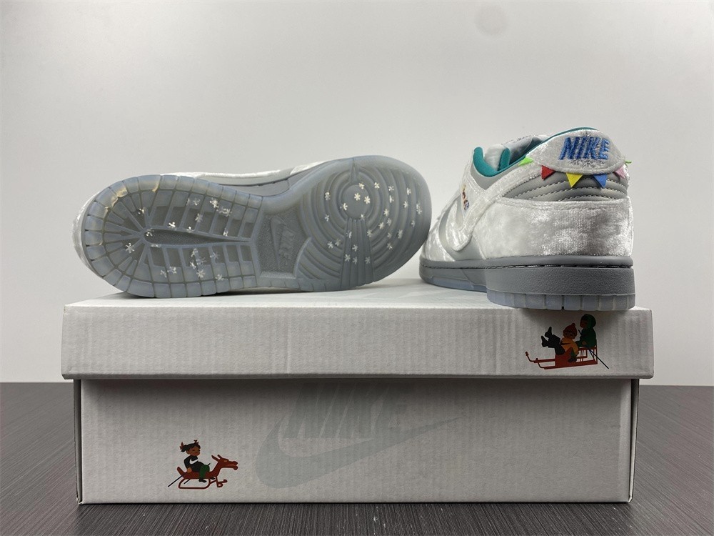 Nike Dunk Low Ice (W) - DO2326-001
