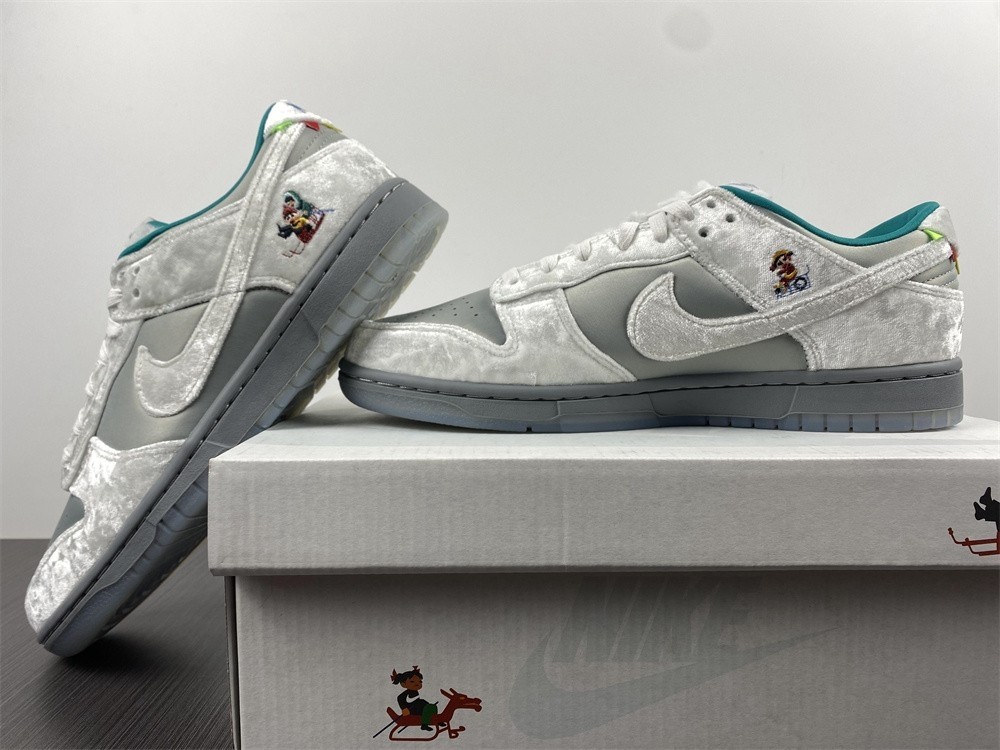 Nike Dunk Low Ice (W) - DO2326-001