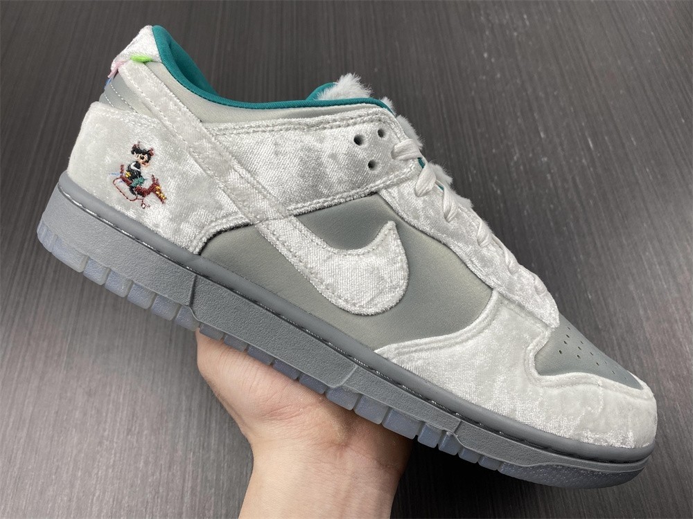 Nike Dunk Low Ice (W) - DO2326-001