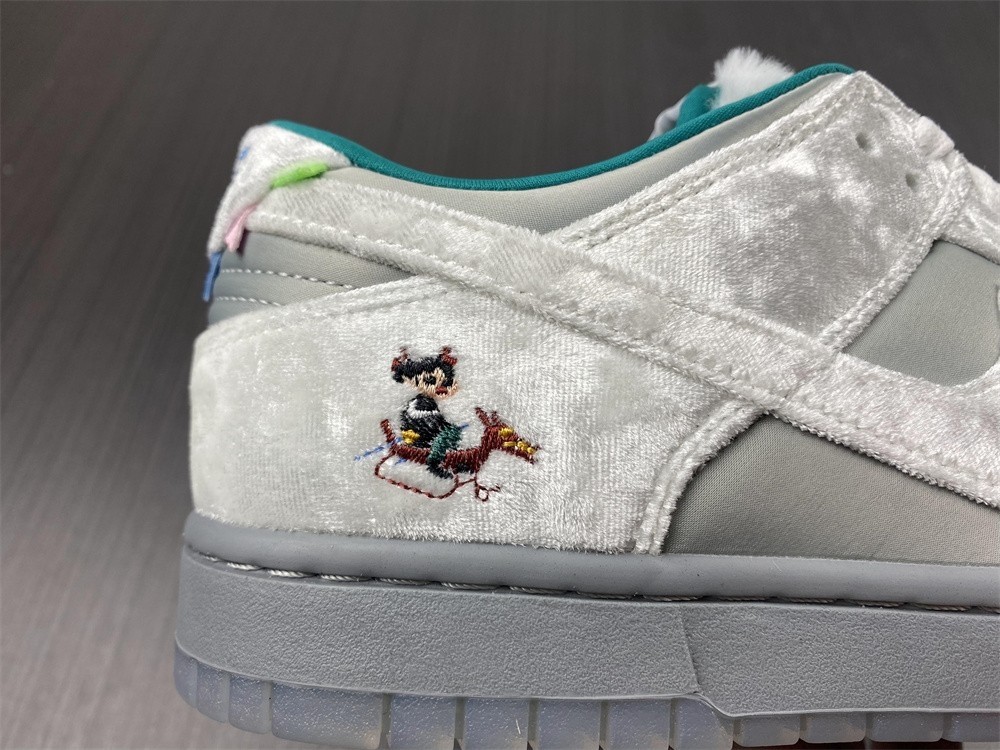 Nike Dunk Low Ice (W) - DO2326-001