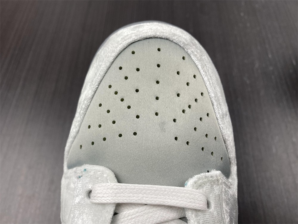Nike Dunk Low Ice (W) - DO2326-001
