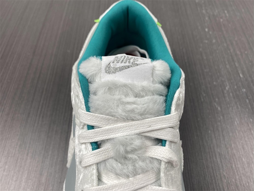 Nike Dunk Low Ice (W) - DO2326-001