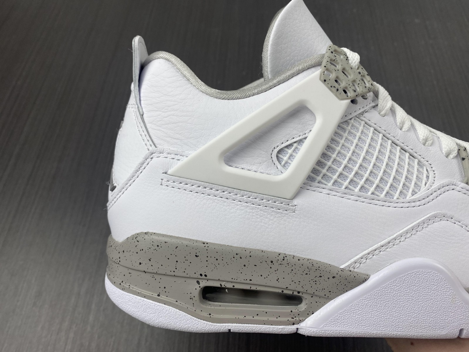 Air Jordan 4 Retro