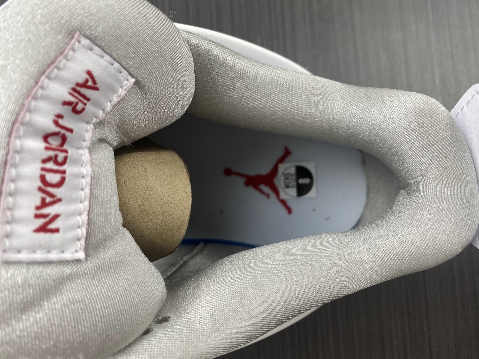 Air Jordan 4 Retro