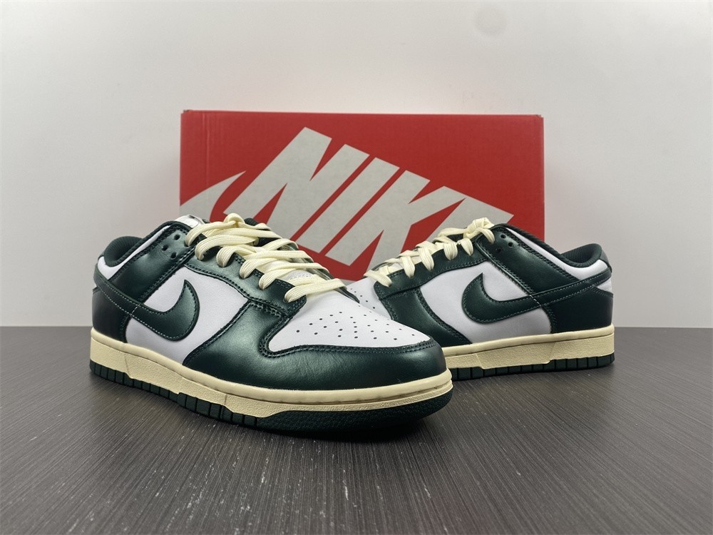 Nike Dunk Low Vintage Green (W) - DQ8580-100