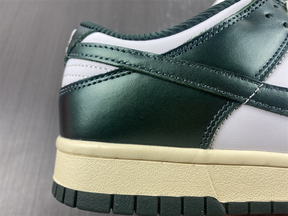 Nike Dunk Low Vintage Green (W) - DQ8580-100
