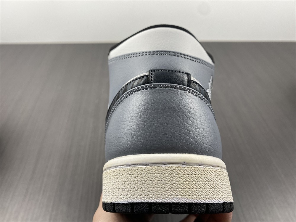 Air Jordan 1 Mid University Gold - 554724-170