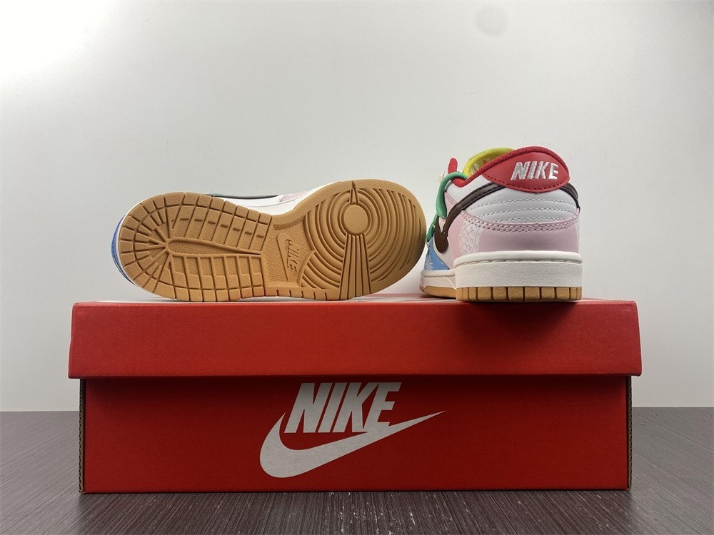 Nike Dunk Low SE FREE 99 CT2496-100