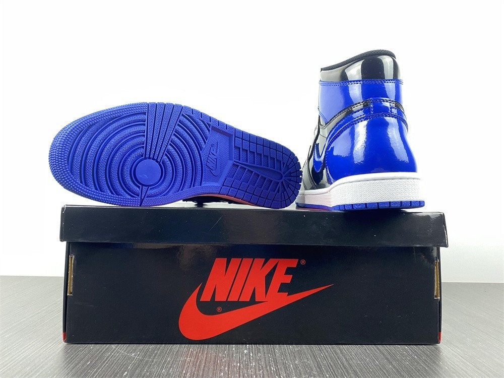 Air Jordan 1 Retro High OG 555088-404