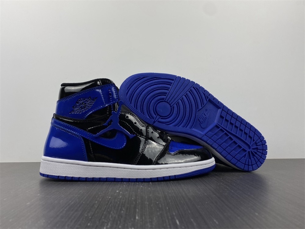 Air Jordan 1 Retro High OG 555088-404