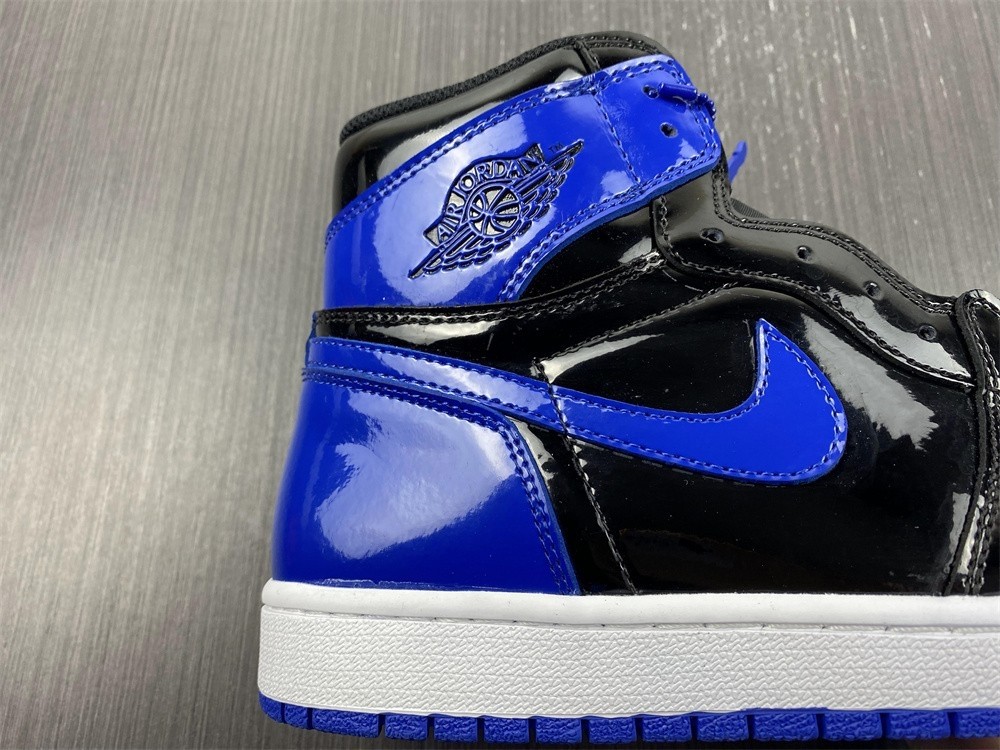 Air Jordan 1 Retro High OG 555088-404