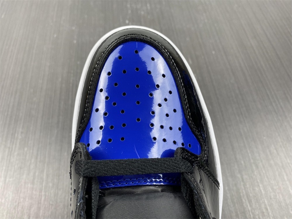 Air Jordan 1 Retro High OG 555088-404
