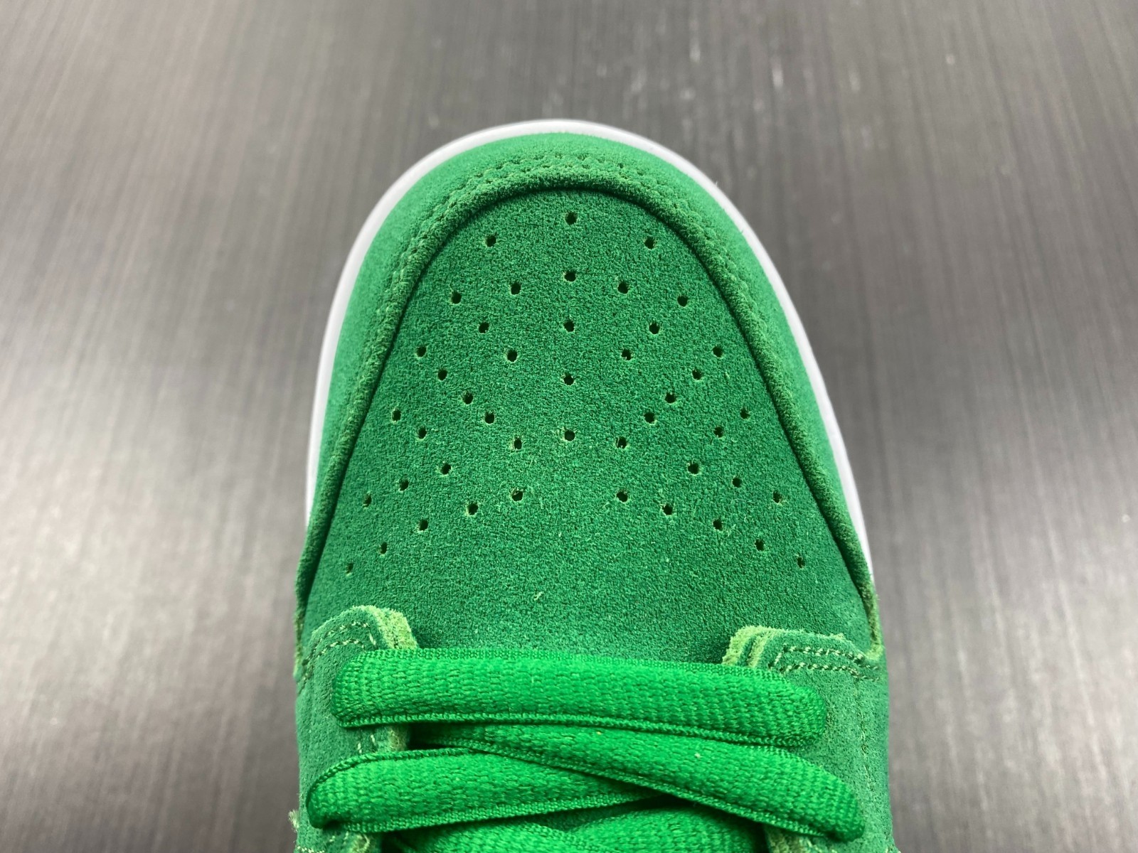 Nike SB Dunk Low St. Patrick