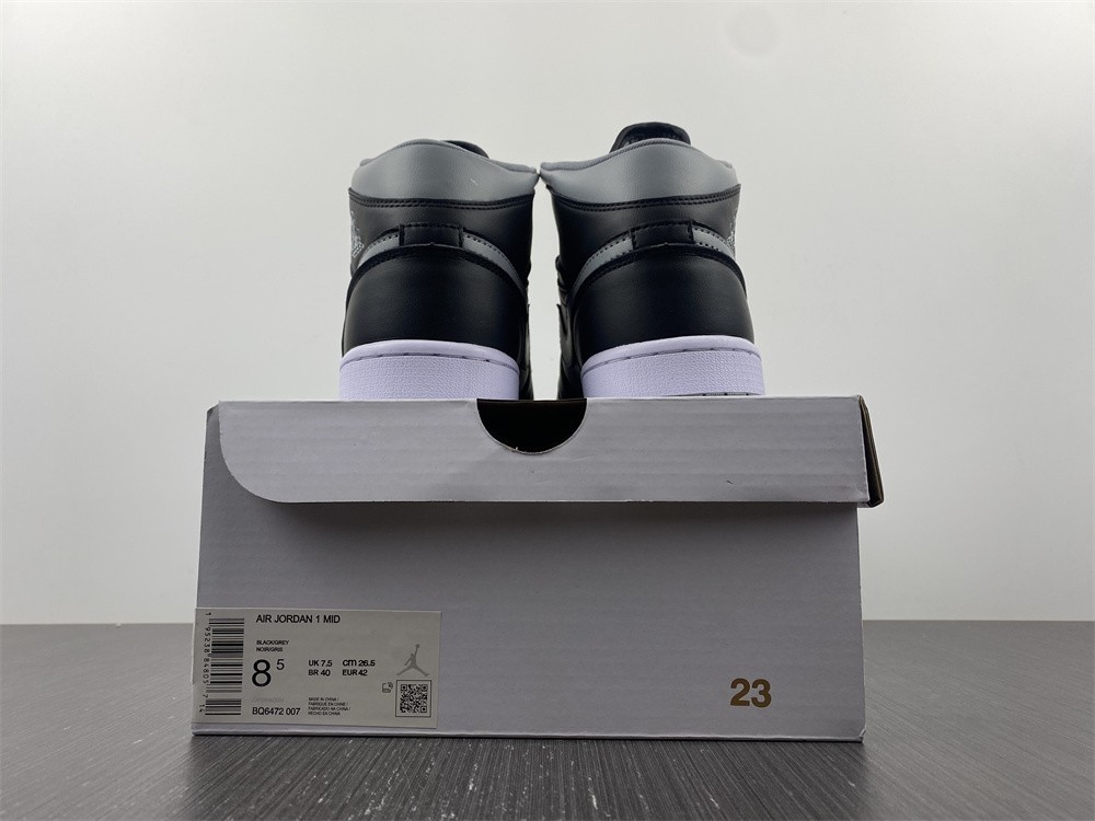 Air Jordan 1 Mid WMNS "Black/Grey" BQ6472-007