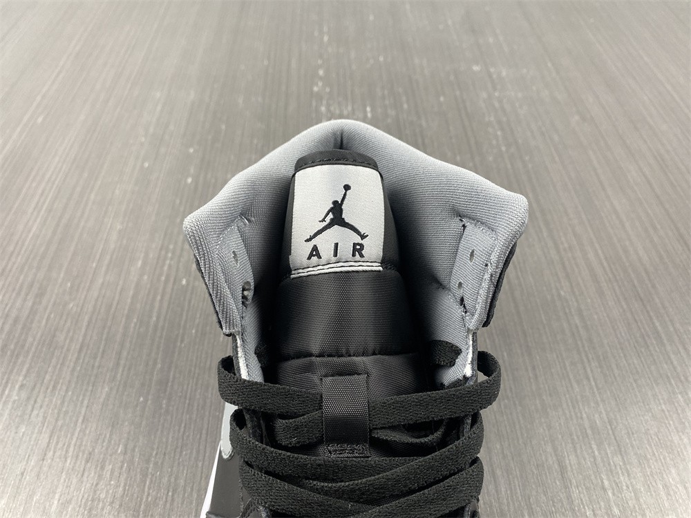 Air Jordan 1 Mid WMNS "Black/Grey" BQ6472-007