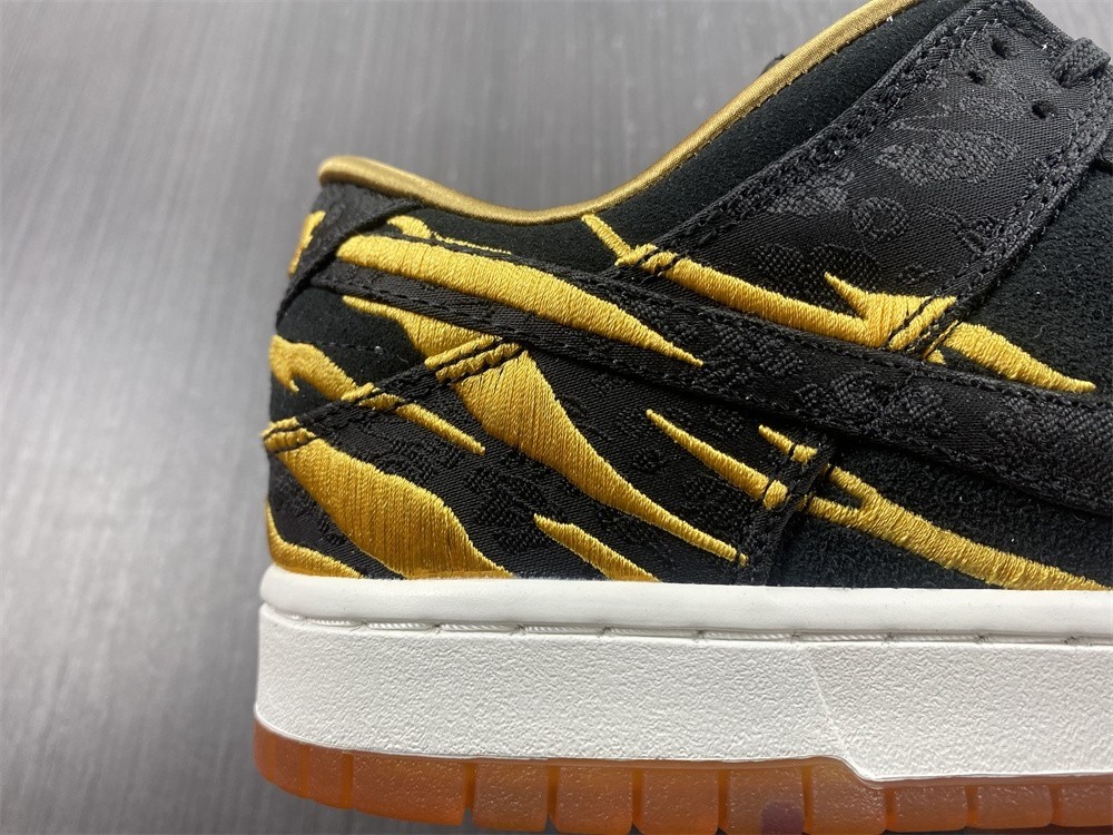 Nike Dunk Low CNY Year of the Tiger (GS) DQ5351-001
