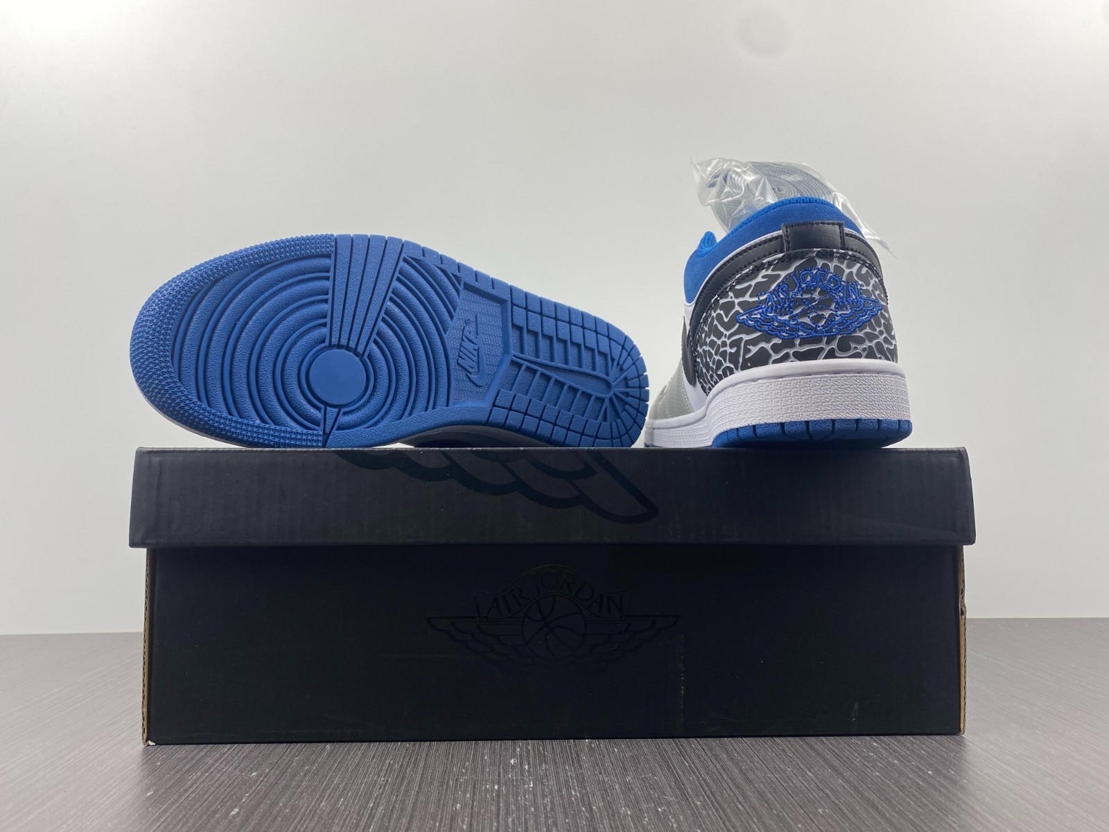 Air Jordan 1 Low SE True Blue - DM1199-140