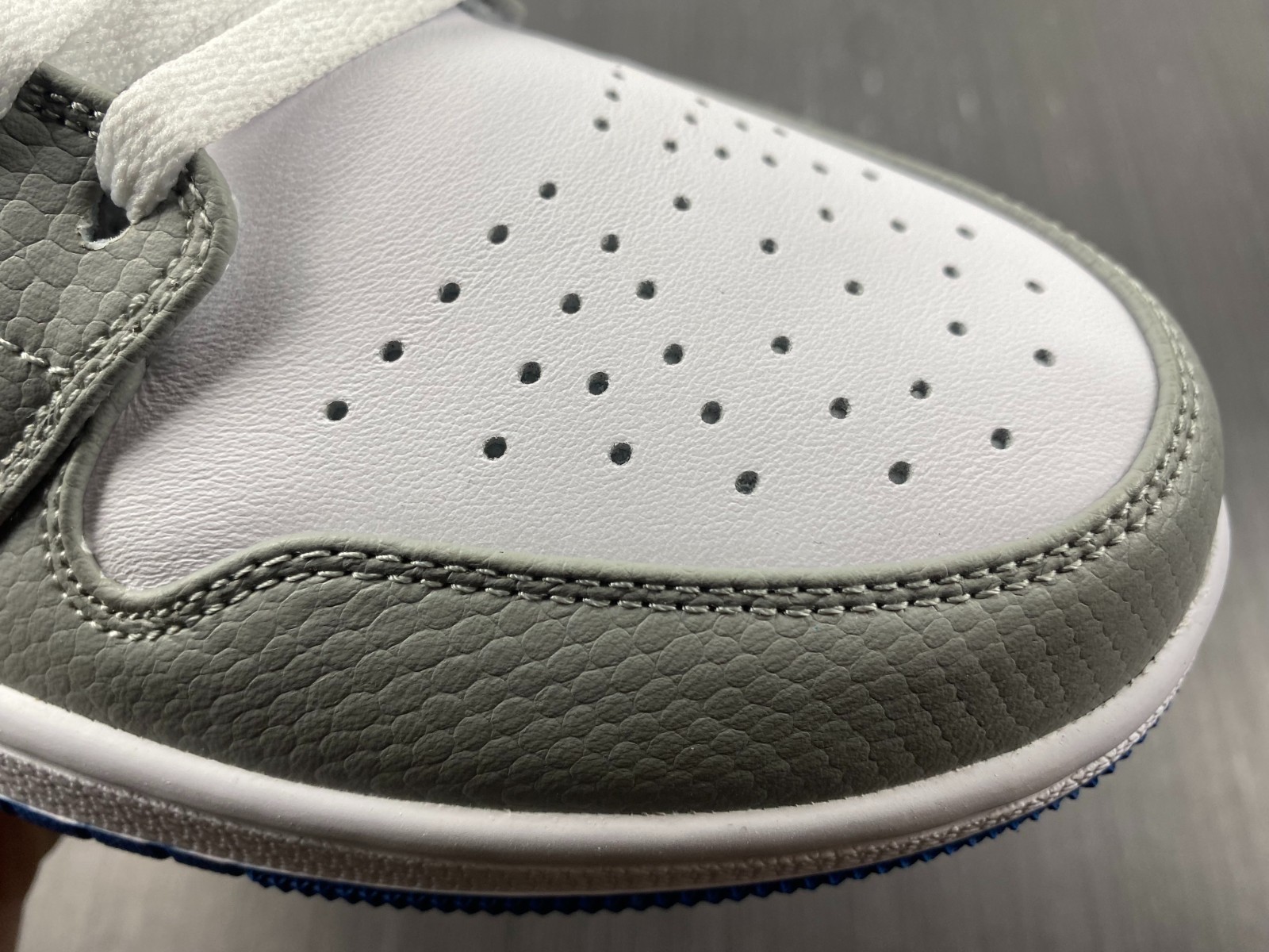 Air Jordan 1 Low SE True Blue - DM1199-140