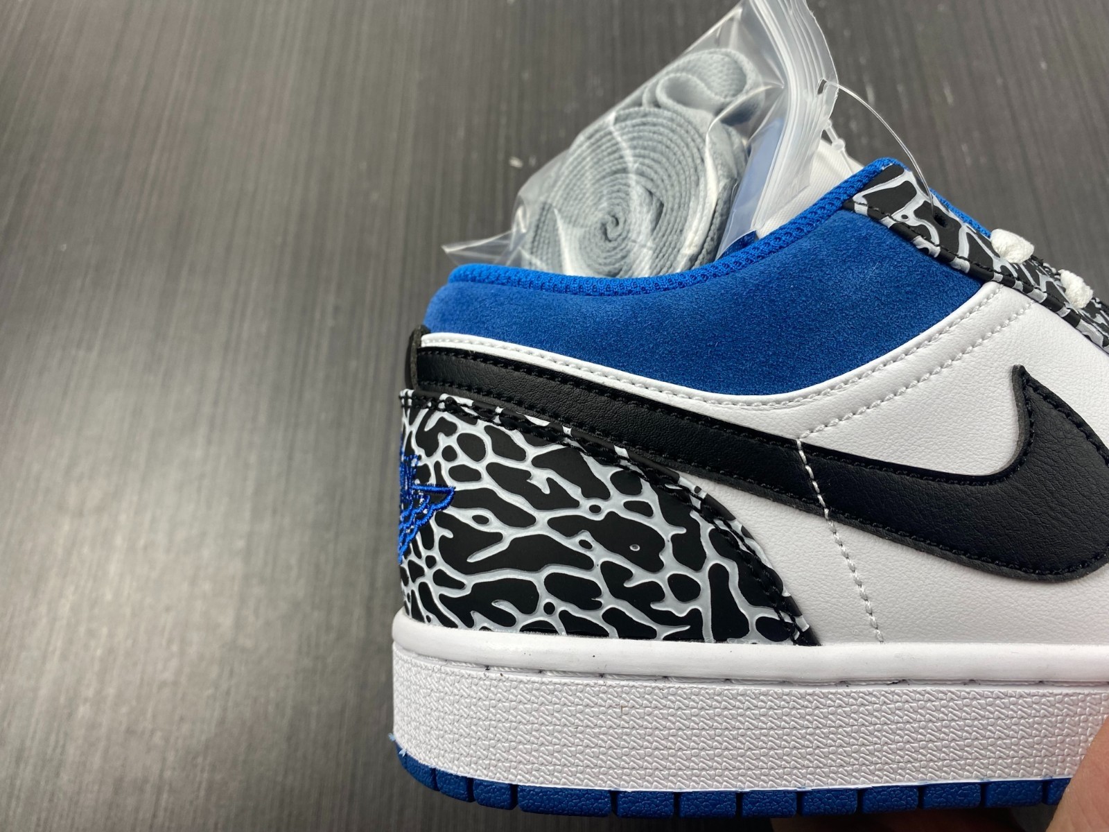 Air Jordan 1 Low SE True Blue - DM1199-140