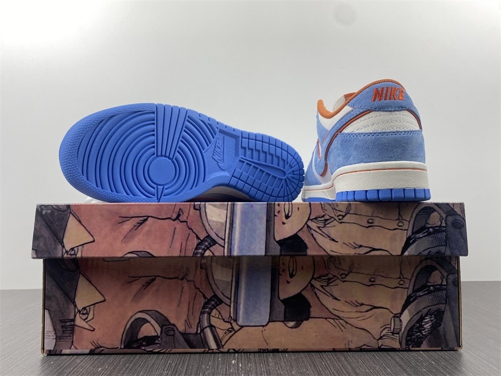 Otomo Katsuhiro x Nike SB Dunk Low LF0039-002